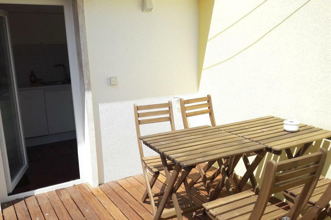 Modern Cosy Flat With Terrace In Campo De Ourique. Apartamento Lisboa